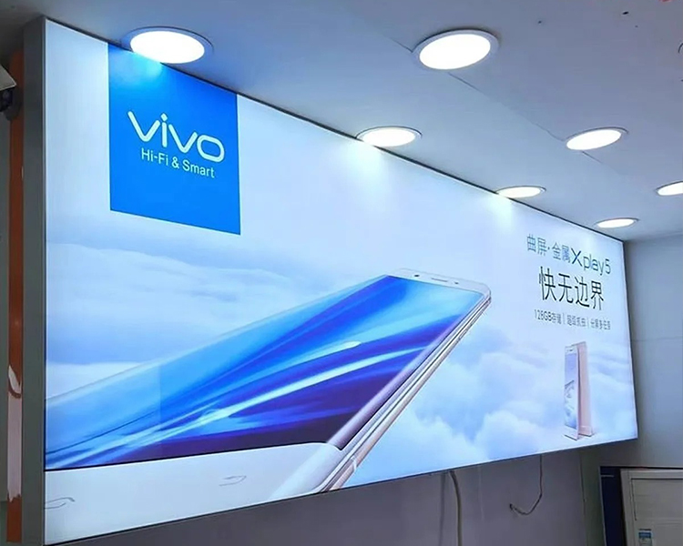 美陈道具及发光立体字应用